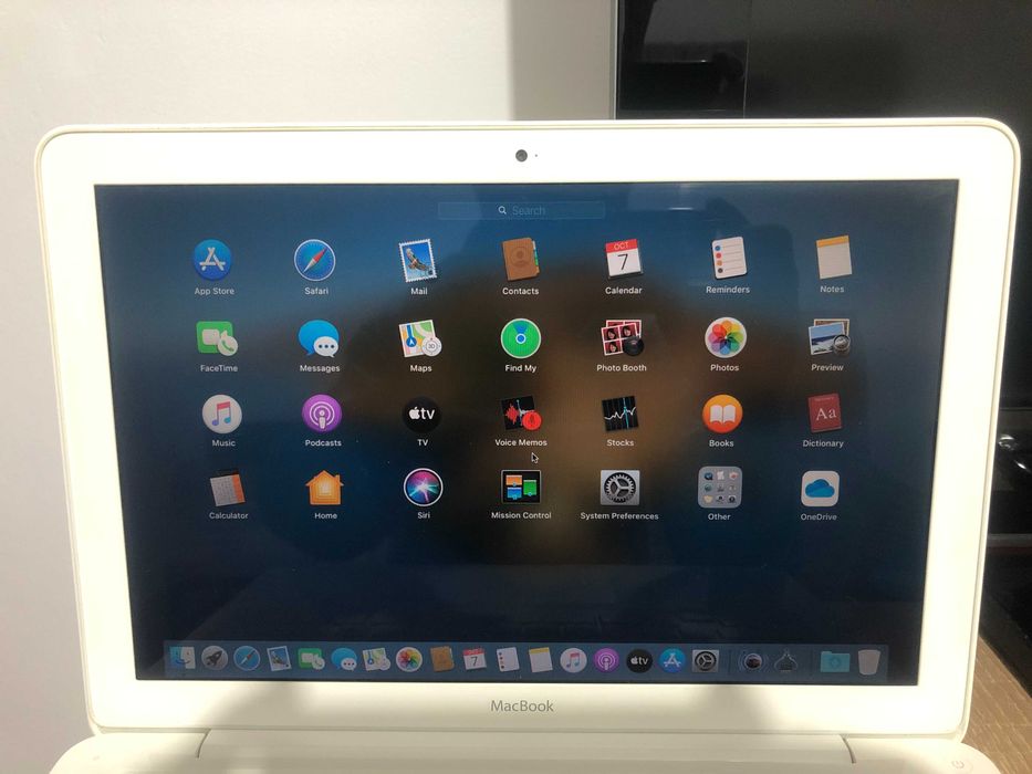 MacBook 13,3-inch 2009,  2,26 GHz, 4 GB, SSD 128 GB NOU. IMPECABIL