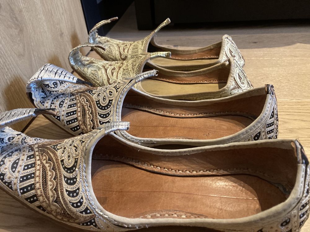Автентични индийски обувки