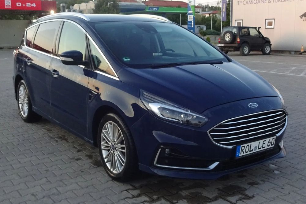 Ford S-Max Mașina funcționează perfect într-o stare tehnică și vizuală foarte bun