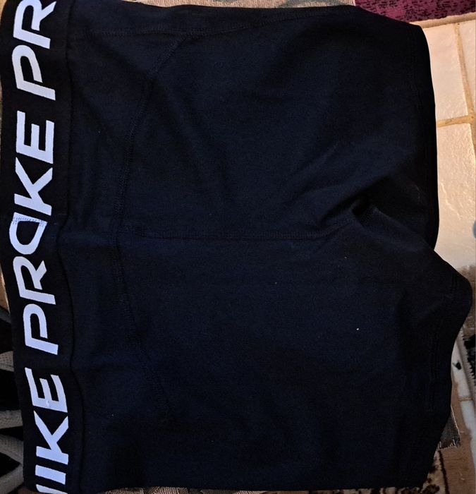 Vând boxeri Nike pro