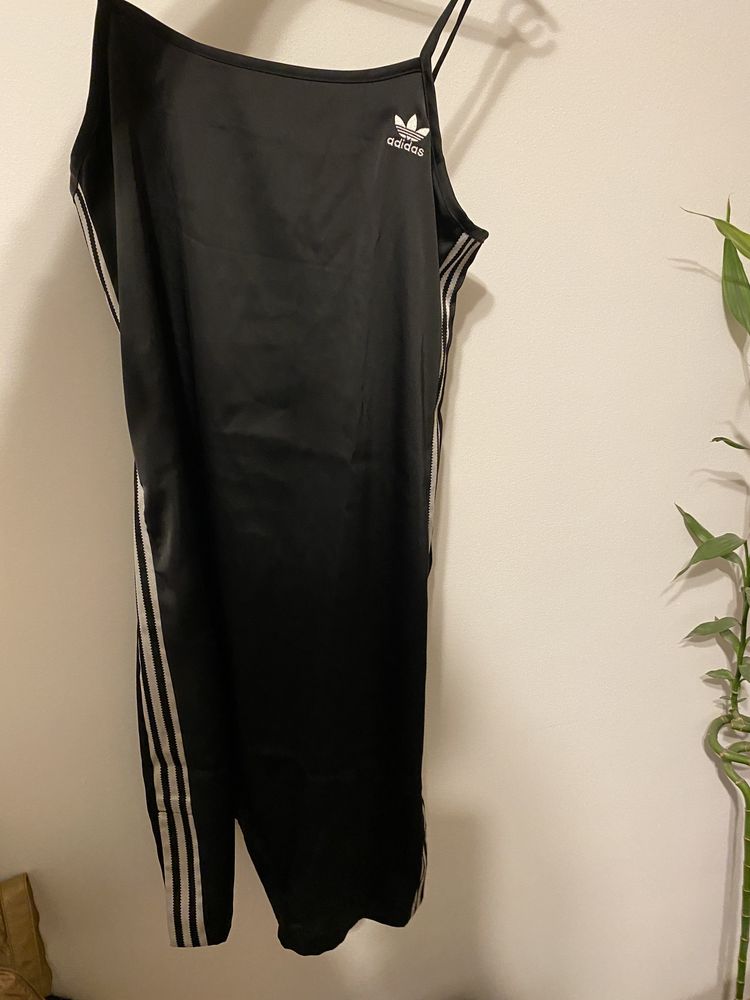 Rochie Adidas, noua, stil furou, satin