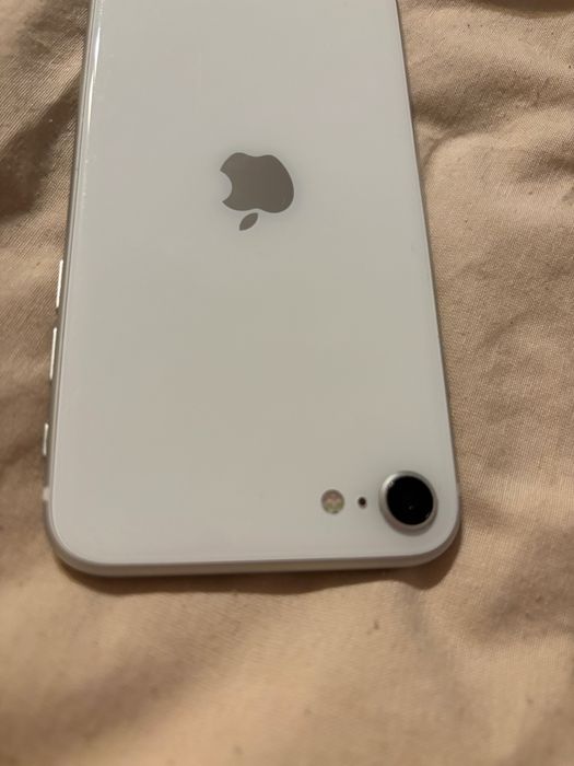 Iphone SE 2020 - se vinde .