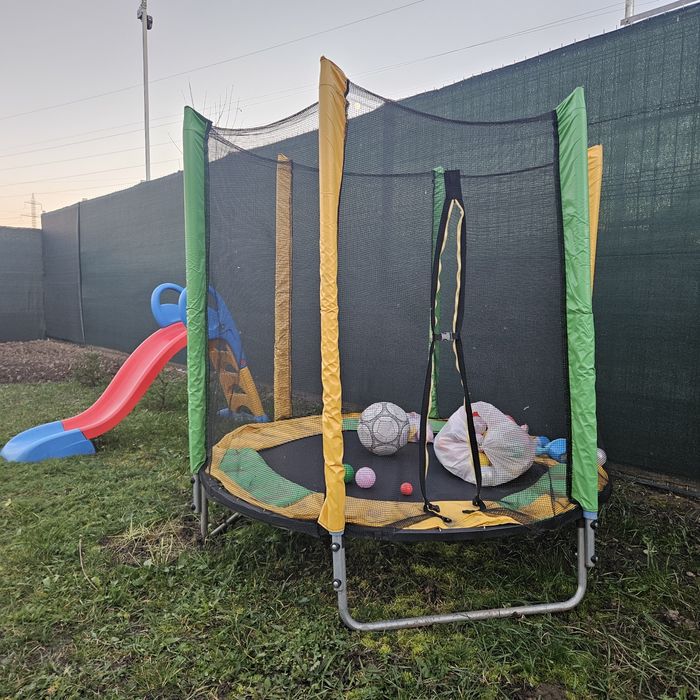 Trambulina pentru copii