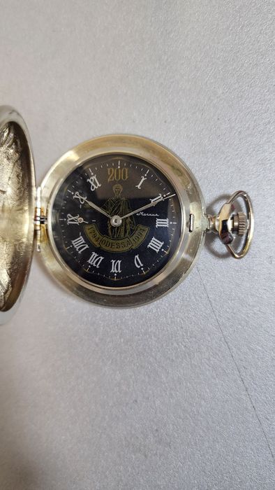 Продам советские механические часы молния