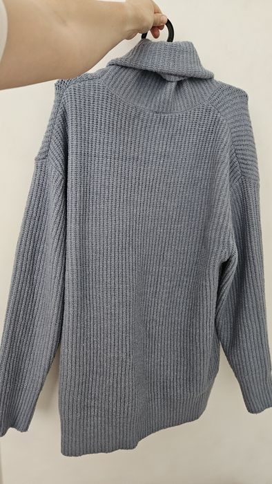 Продам синий свитер 42-44