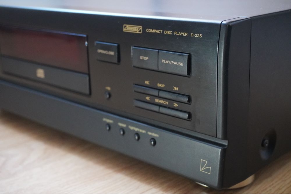 Vand Rare Stereo Deck Compact Disk Player D-225