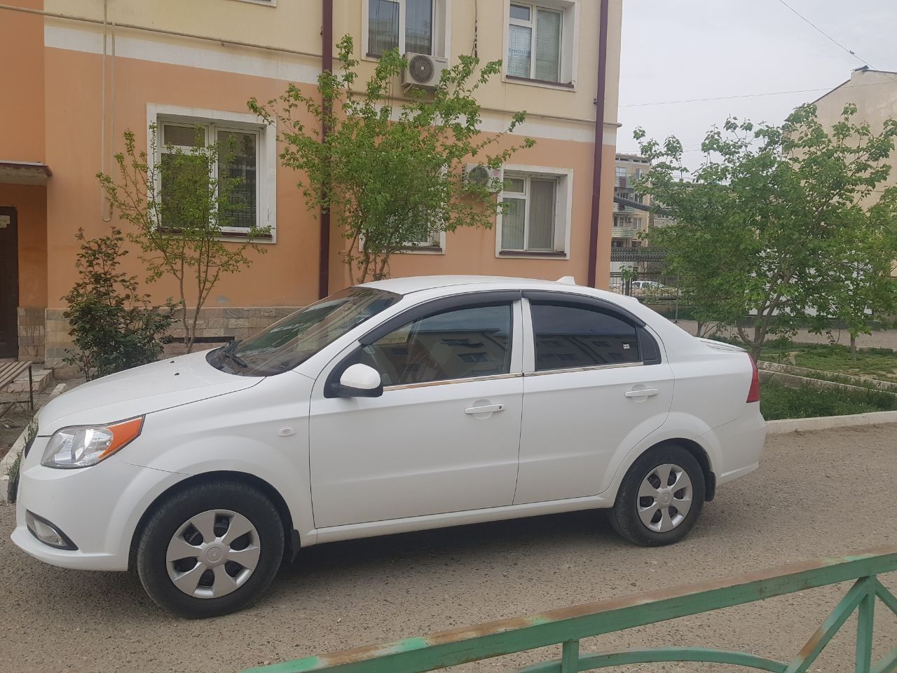 NEXIA 3 avtomobili