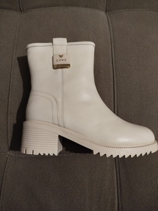 Зимние сапоги женские