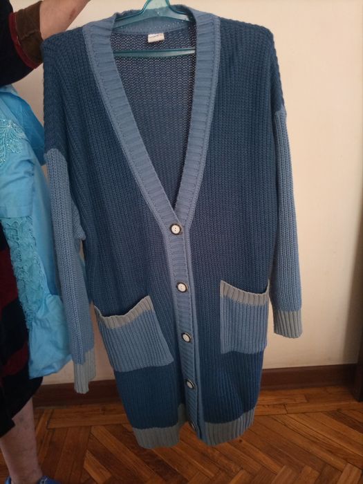Продается женская одежда кардиган , теплая куртка
