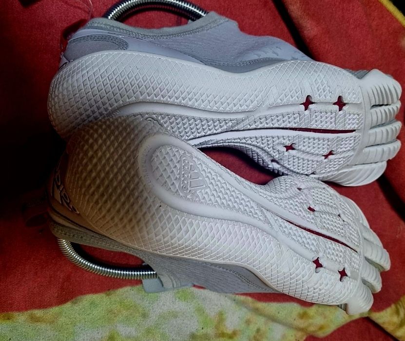 Vand Adidas Adipure 5 degete