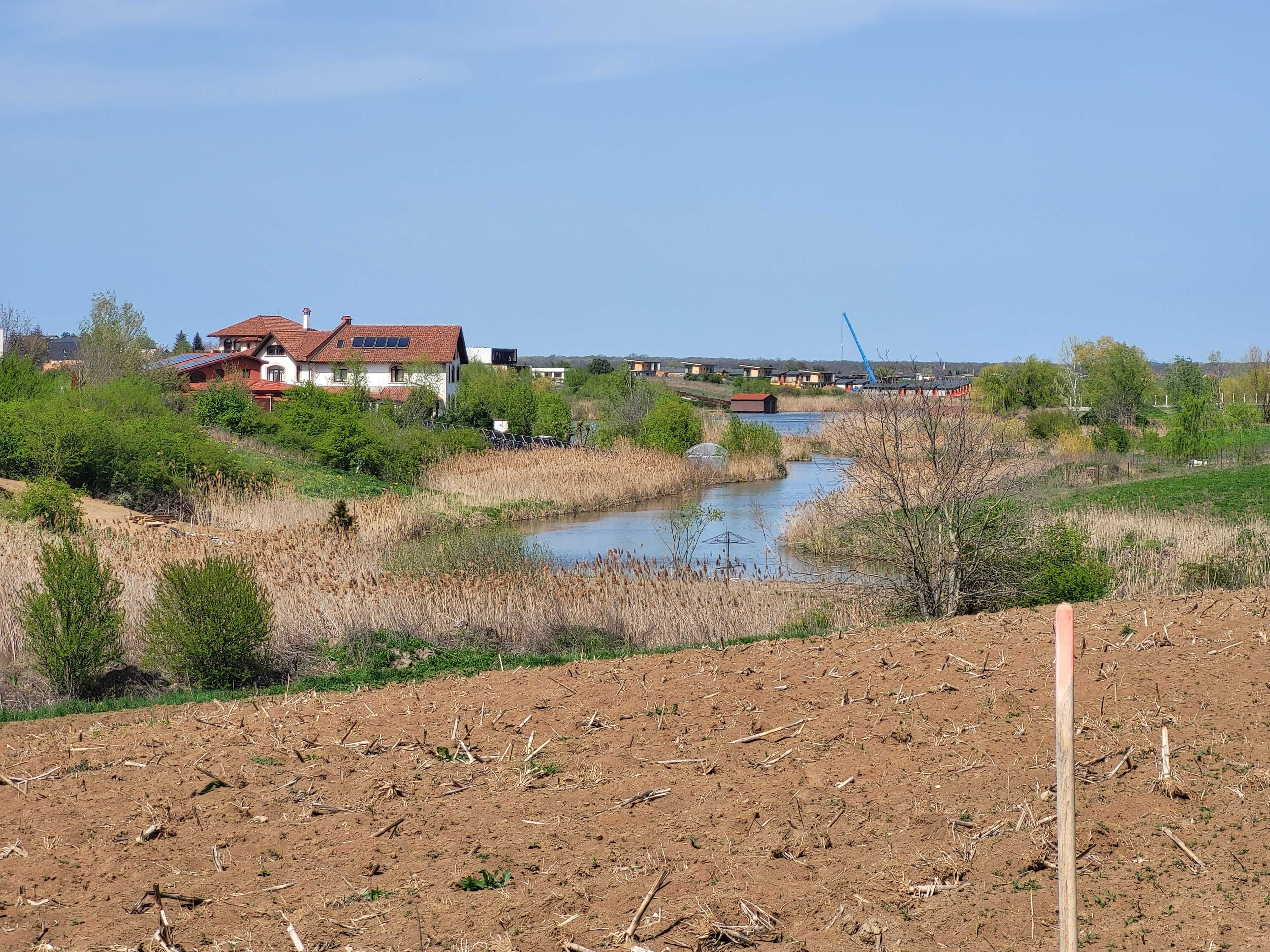 Intravilan vedere la lacul Snagov zona de vile noi