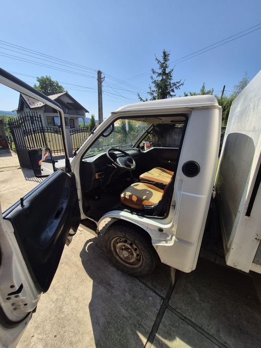 Vând sau schimb Hyundai h100 cu auto si atv