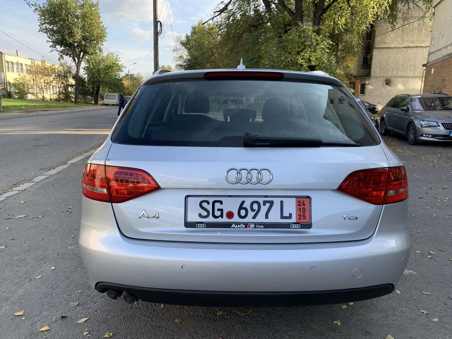 Audi A4 2.0.D,143 cp.2012.Automata..