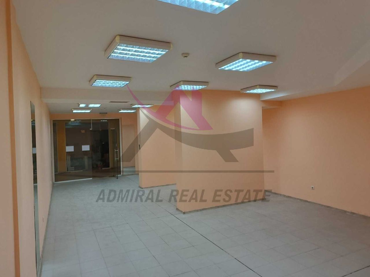Дава се под наем Офис в Варна, Възраждане 1 - 80 кв.м за 400 € - Снимка #3