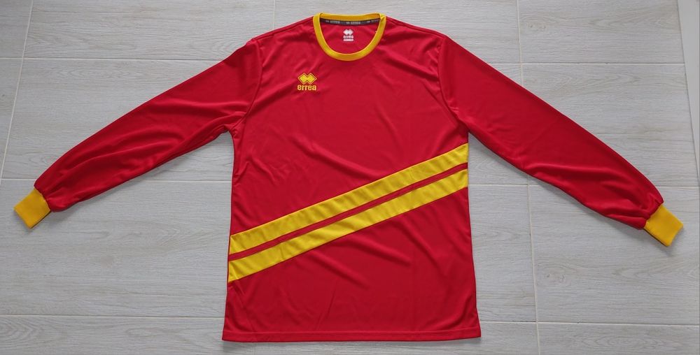 Bluza sport Erreà roșie cu dungi galbene – mânecă lungă – mărime XL
