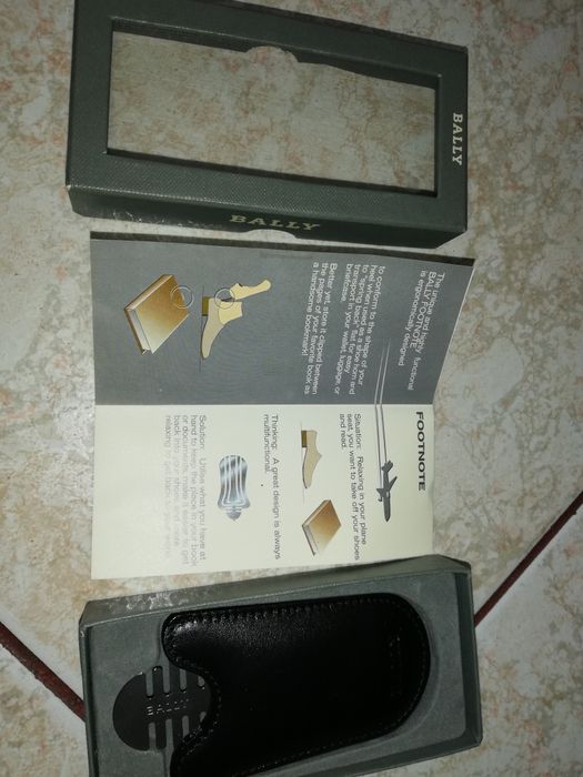 Vand incaltator voiaj Bally.