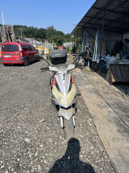 Vand scuter generic 125 cc