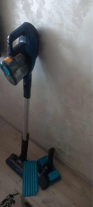 Philips SpeedPro Aqua безжична прахусмукачка
