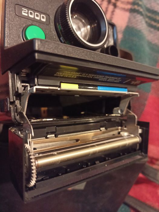 polaroid land camera 2000