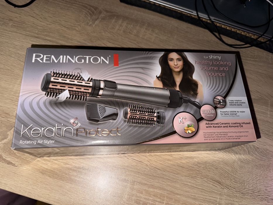 Въртяща се четка-сешоар за коса на марката Remington