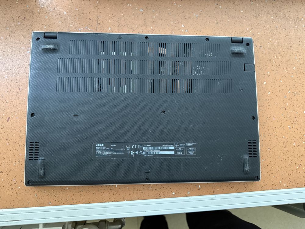 Acer Aspire 3 , i5 , 12 Gb ram, 512 gb ssd, 15’6 inch , win 11
