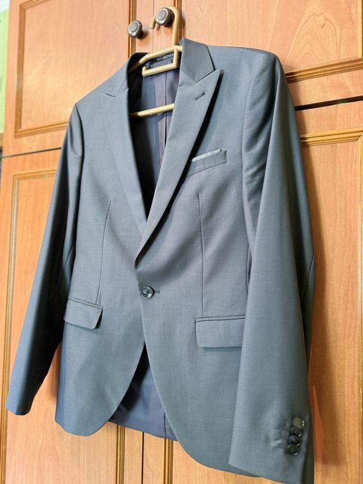 Мужской костюм тройка