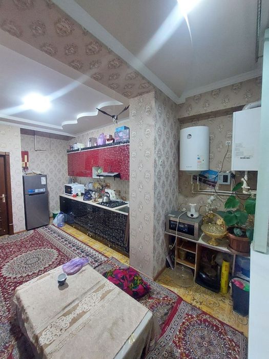 Срочно шахар марказидан квартира сотилади