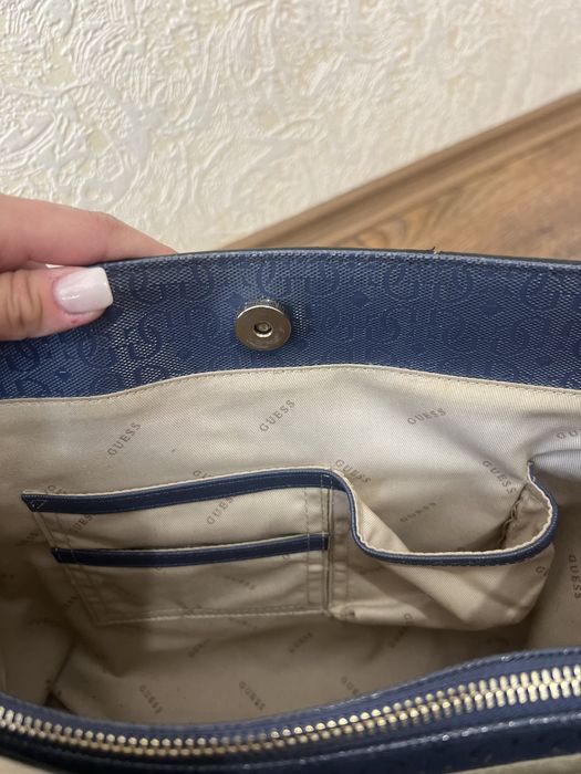 Нова Чанта GUESS