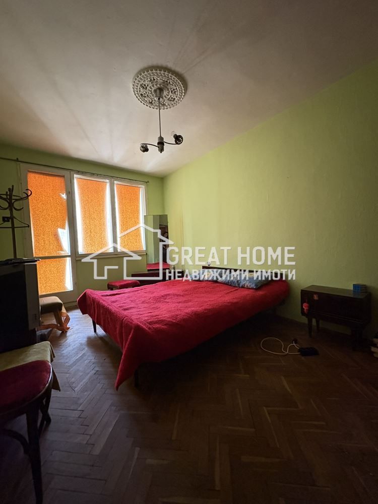 Продава се Многостаен апартамент в Търговище, Център - 120 кв.м за 1250 €/кв.м - Снимка #3