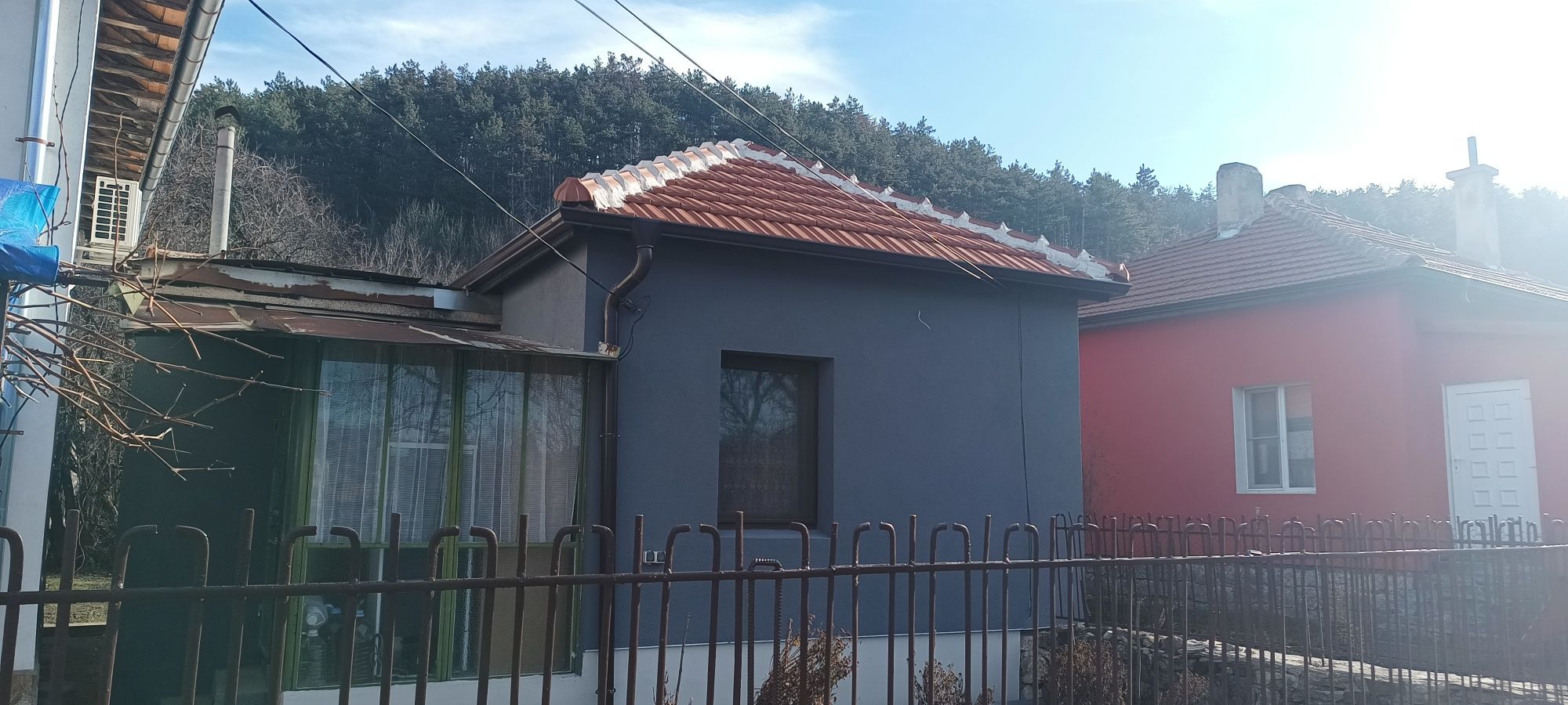 Отдавам къща под наем къща