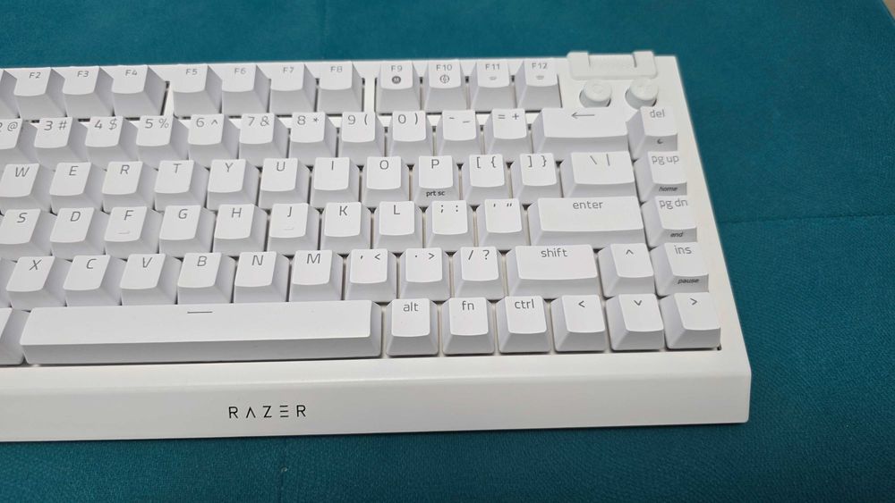 Tastatura Mecanica Razer Blackwidow v4 TKL White Switchuri Optice
