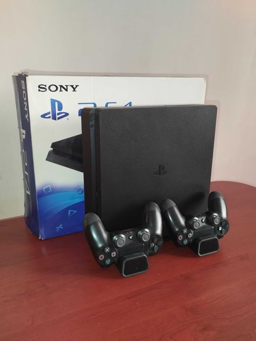 Игровая приставка Sony playstation 4 Slim 500 гб. Обмен или продажа.