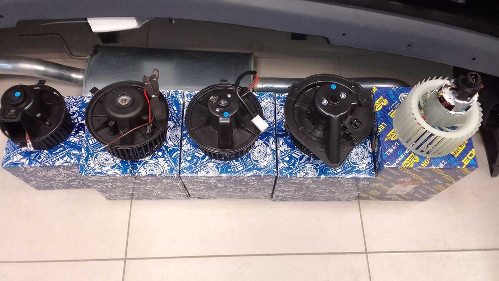 Моторчик радиатор печки Ауди 100с4. Ауди 80. Пассат б3 б4 б5 Гольф 2,3