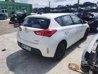 amortizor telescop stanga dreapta fuzeta etrier brat calaret Toyota Auris 2 motor 1.4d dezmembrez