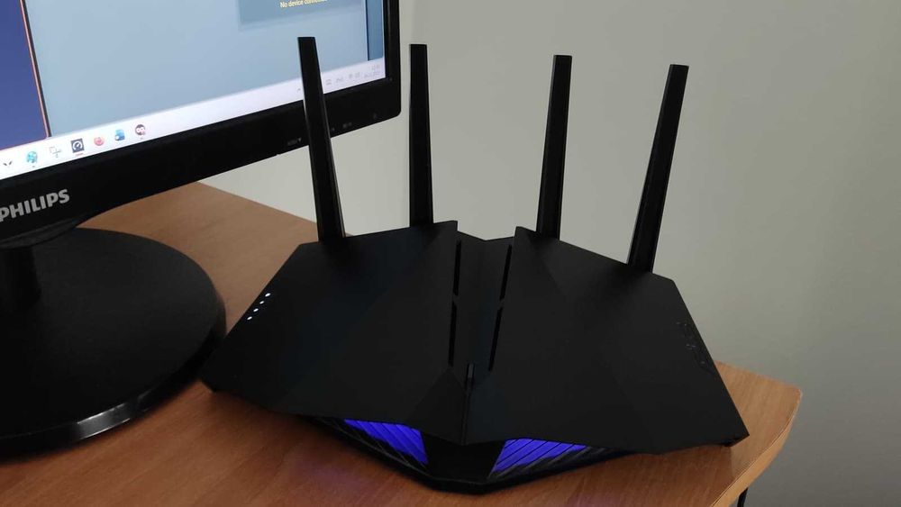 router Asus AX5400 Gaming AX82U, Aura RGB, Gaming Port, AiMesh suport