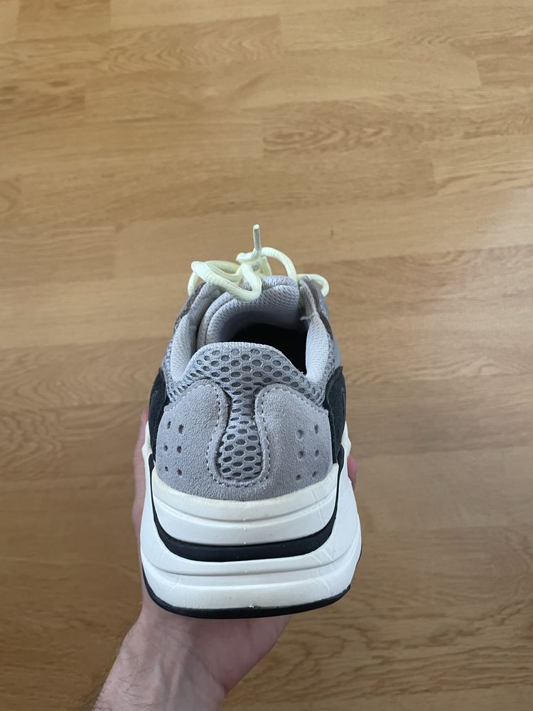 Yeezy 700 Wave Runner