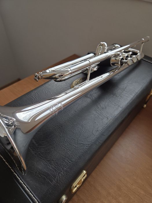 Vand trompeta Bb Yamaha Xeno 8335RGS, stare impecabila
