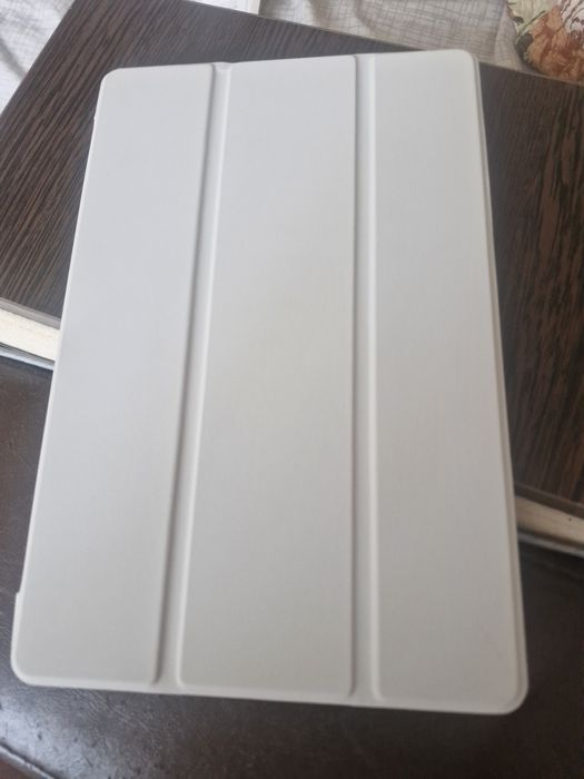 Продам чехол на планшет Xiaomi redmi pad 2  11 дюйм