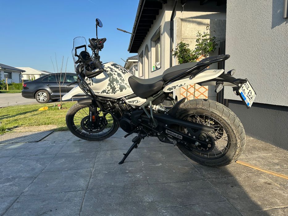 Royal Enfield Himalayan 450 (varianta Tubeless)