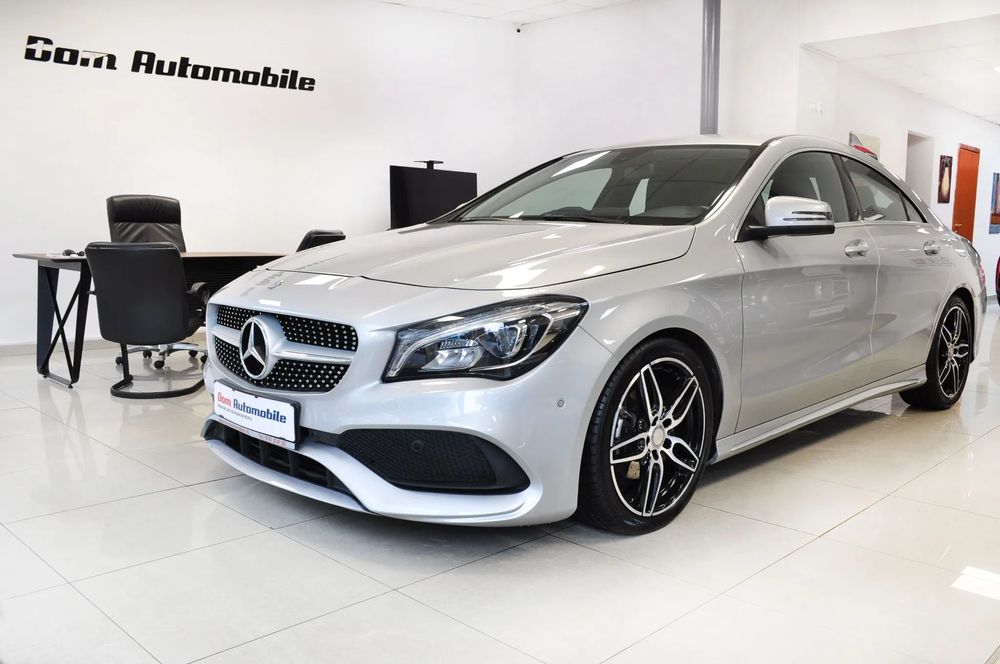Mercedes-Benz CLA STOC AMG Pack Apple/Android KeylessGO LED Alcantara