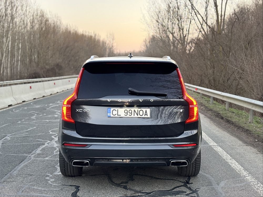 Volvo XC90 R Design