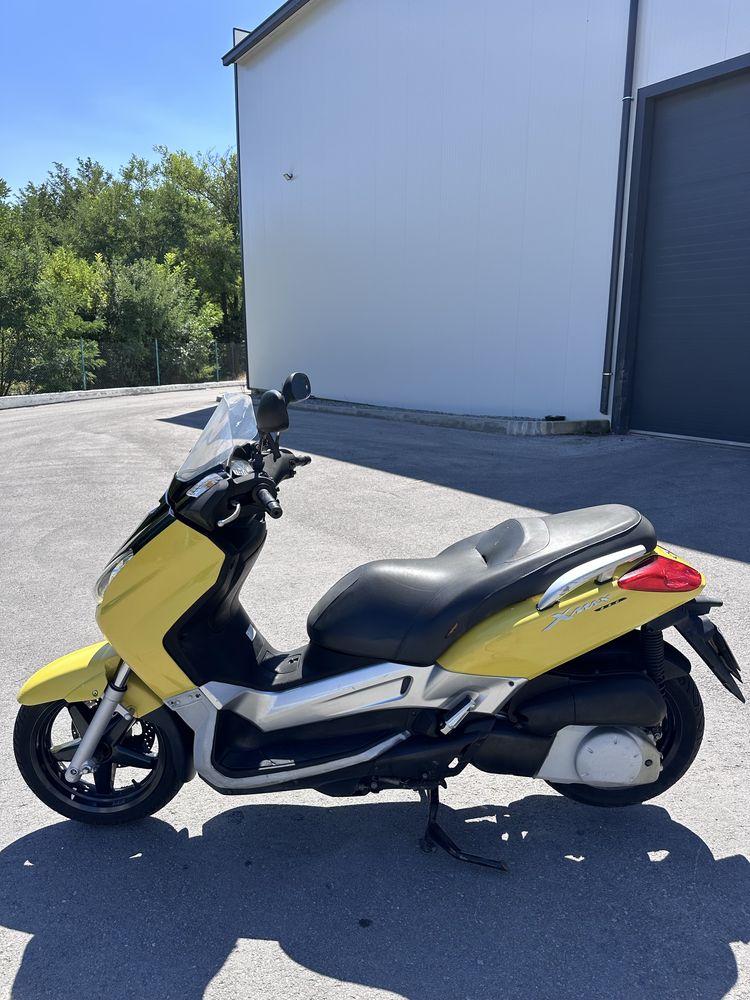 Yamaha Xmax 250cc