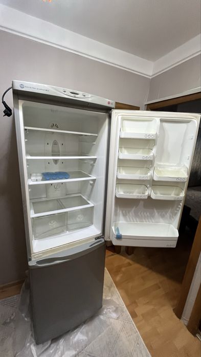 Продается холодильник