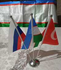 Настольные флаги тройной стройкой из металла Stol bayroqlari stoykali
