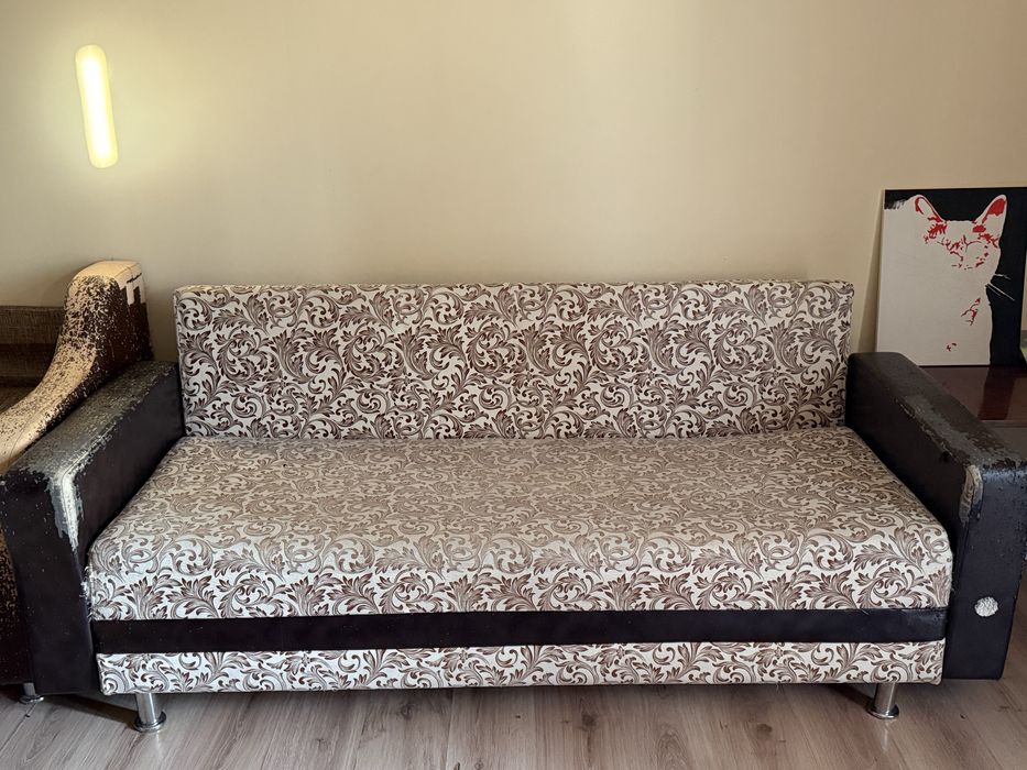 диван бу в хорошем состоянии.