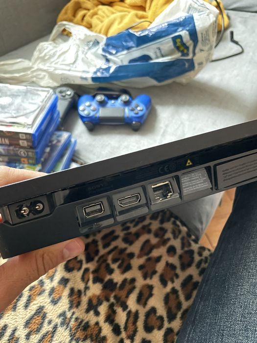 Playsration 4    1   terabyte