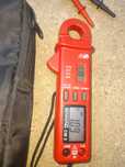 Multimetru digital,tip cleste BENNING CM2 ca fluke