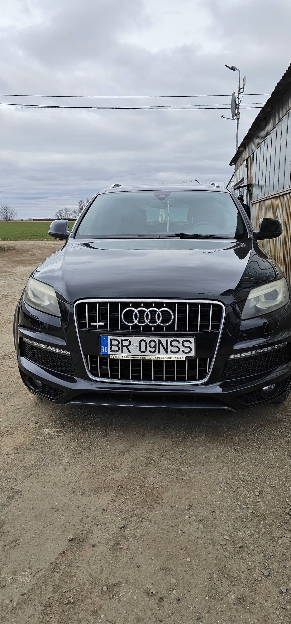 Audi Q7 an 2011 stare ok