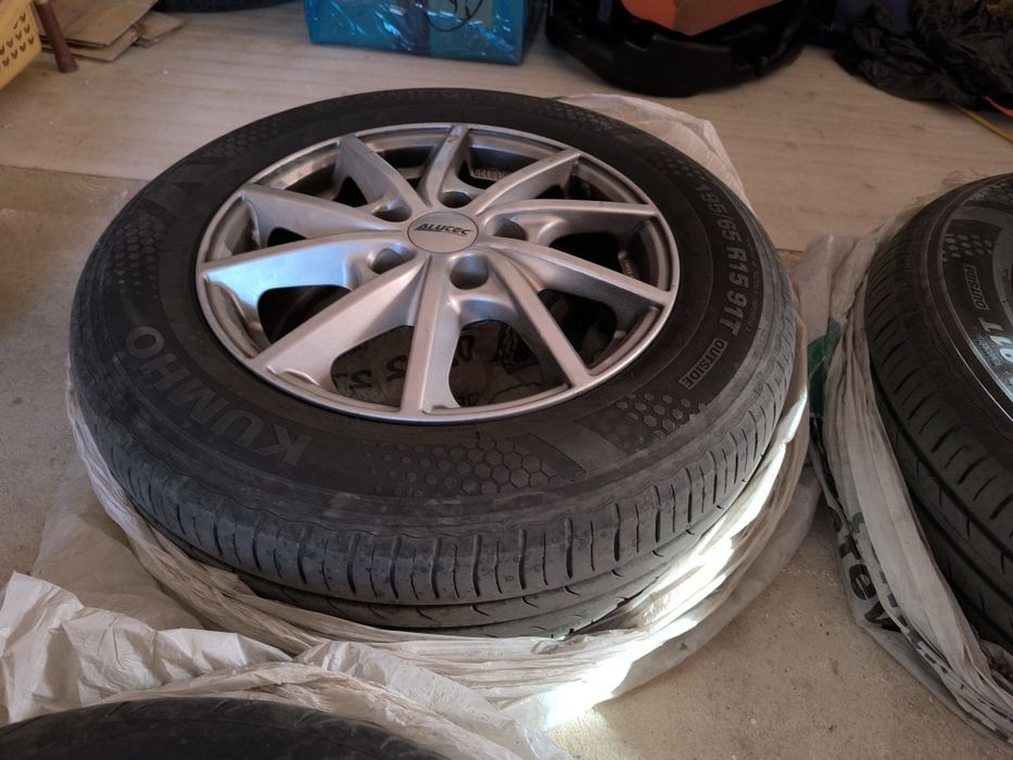 Cauciucuri 195/65 R15 + jante aliaj