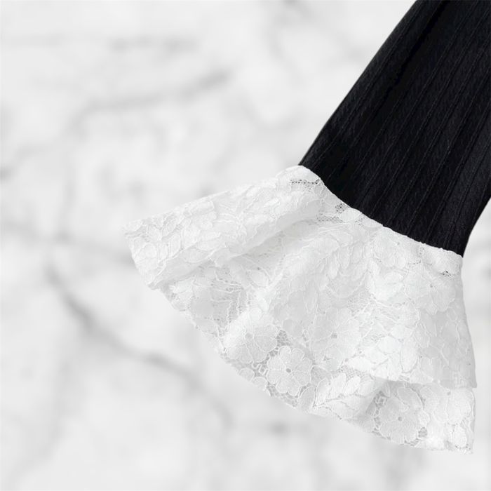 Rochie tip body cu dantelă